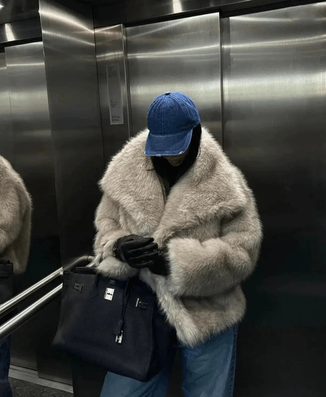Elegant Oversized Vinterjakke til Dame i Faux Fur Jakke