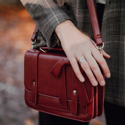 Satchel med Sløjfedetalje - Tidløs Elegance i Sort og Grå