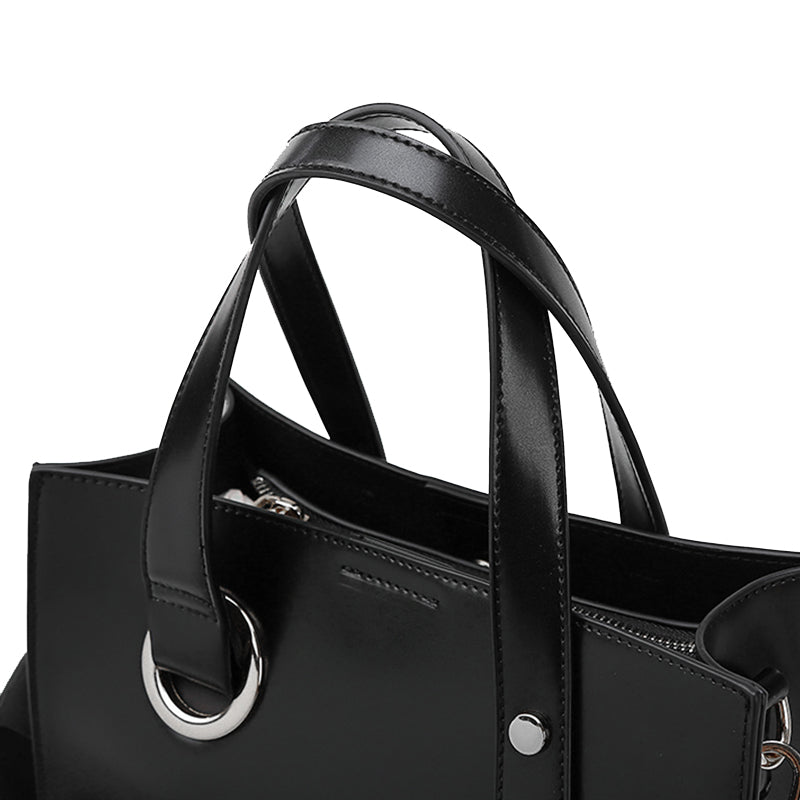 Tote i Struktureret og Elegant Læder - Den Minimalistiske Essens af Lia