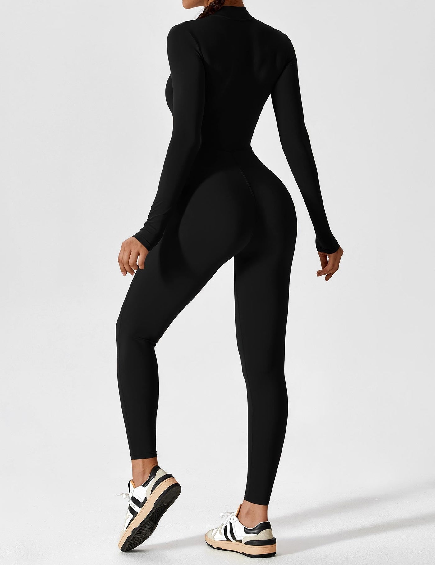 Helga | Stilfuld premium bodysuit med lynlås dame