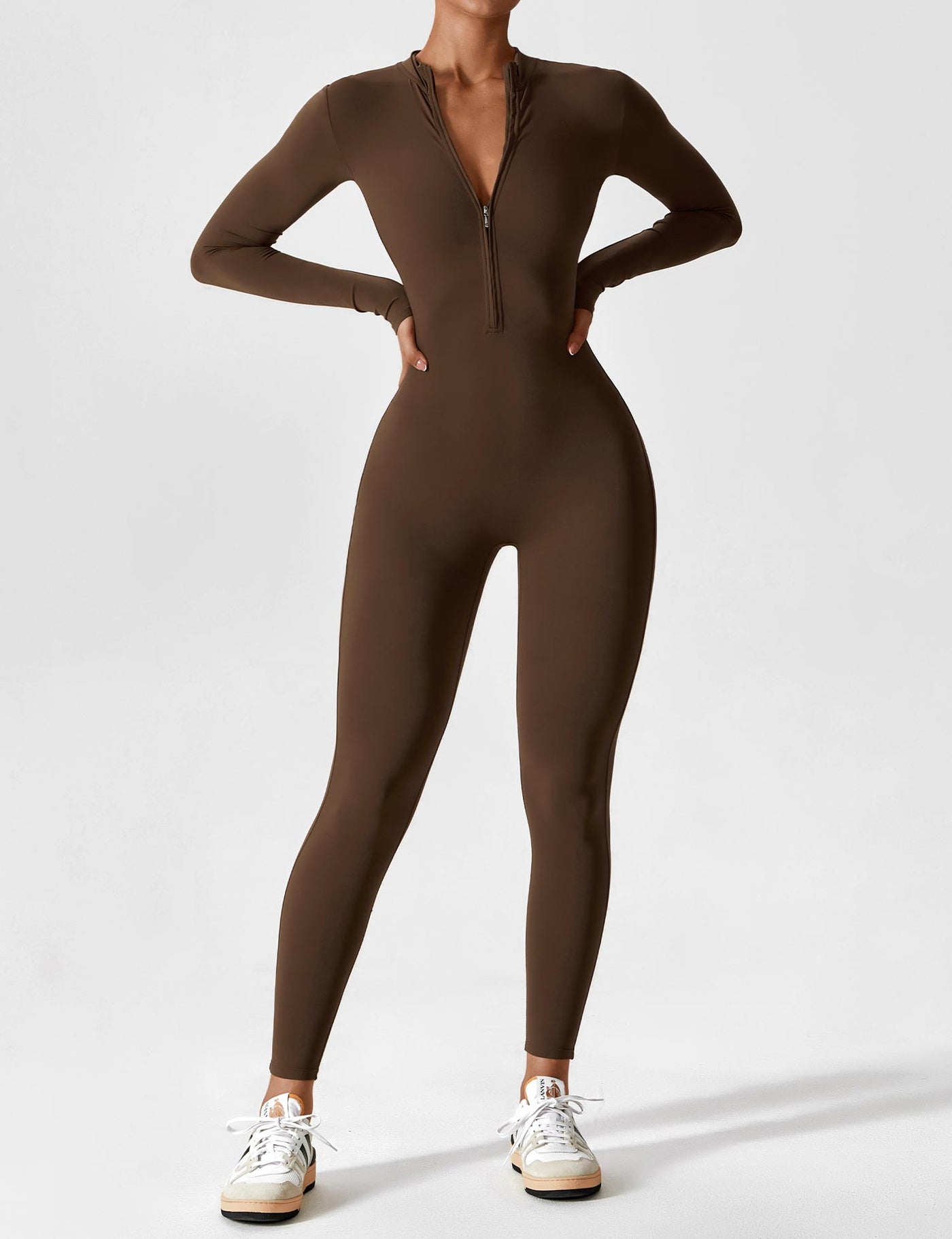 Helga | Stilfuld premium bodysuit med lynlås dame